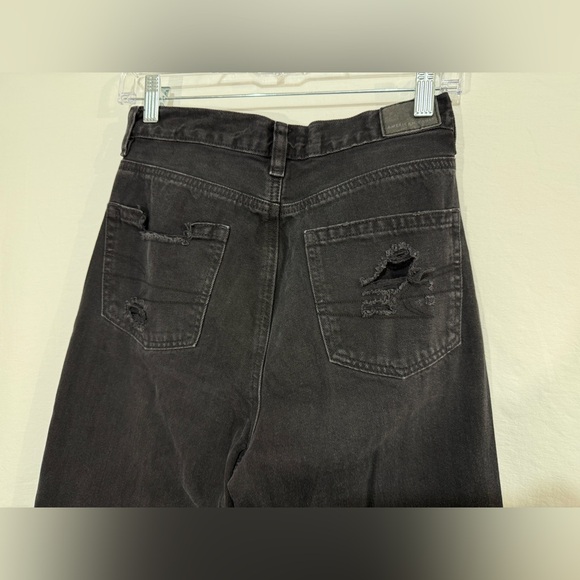 American Eagle Relaxed Mom Jean 0 Short Faded Black Denim Jeans High Waisted - Picture 5 of 5